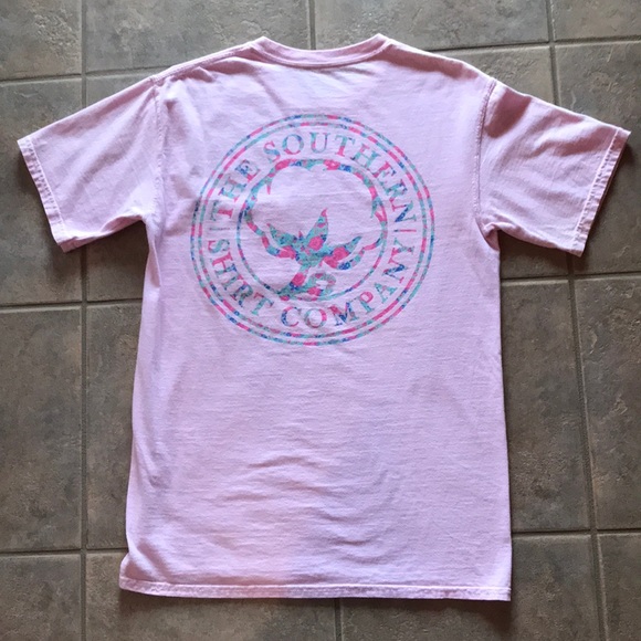 The Southern Shirt Company Tops - Southern Shirt Company T-Shirt, Size S, Like New
